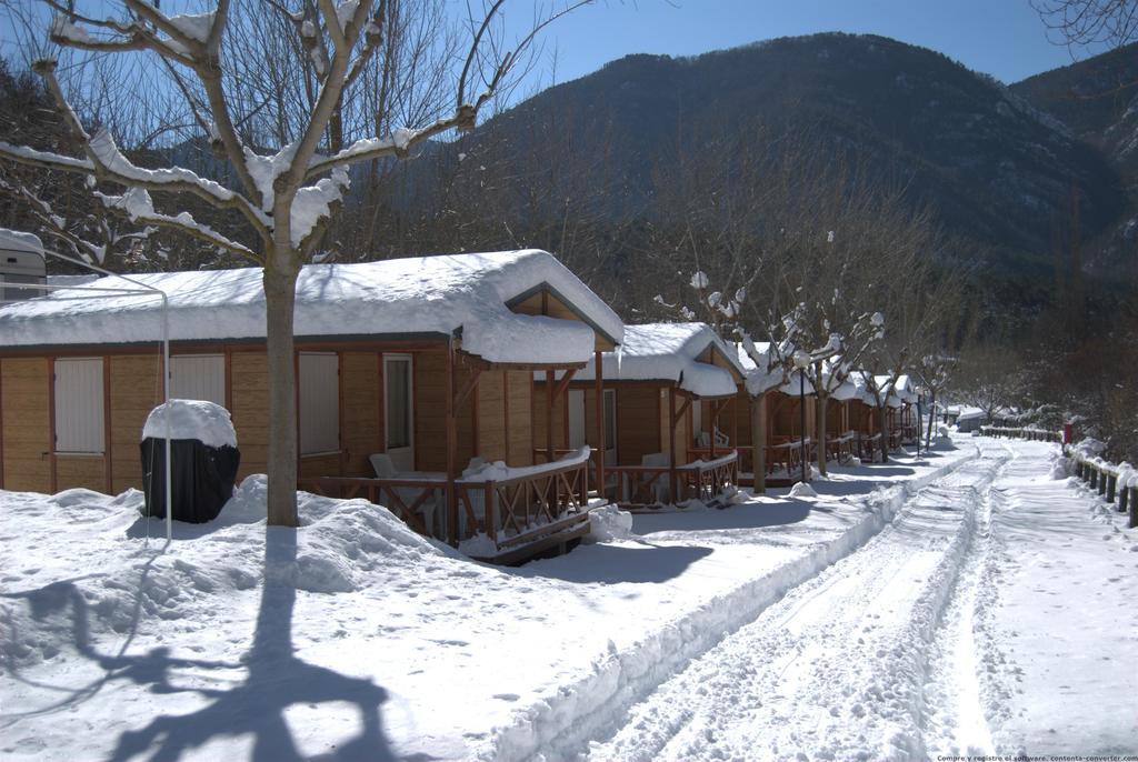Camping L'Espelt La Pobla de Lillet Εξωτερικό φωτογραφία